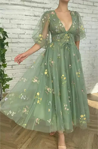 files/green-v-neck-floral-lace-tea-length-prom-dress-2.png