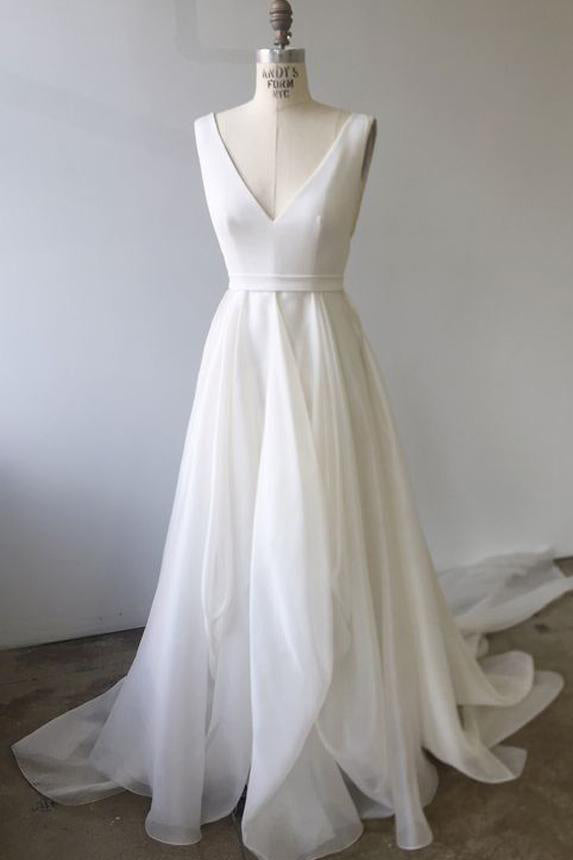 A Line Ivory Chiffon Long Wedding Gowns, V Neck Straps V Back Beach Wedding Dresses W1037