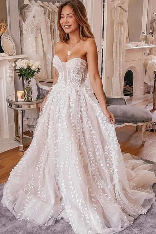 Charming Sweetheart Strapless Tulle Ivory Wedding Dress Wedding Gowns W1082