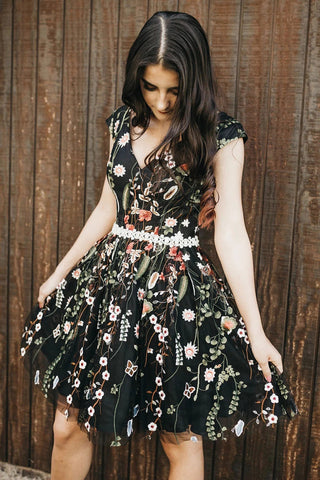 products/Chic_Black_Lace_Flowers_Cap_Sleeves_Homecoming_Dress_Unique_Graduation_Dress_H1308.jpg