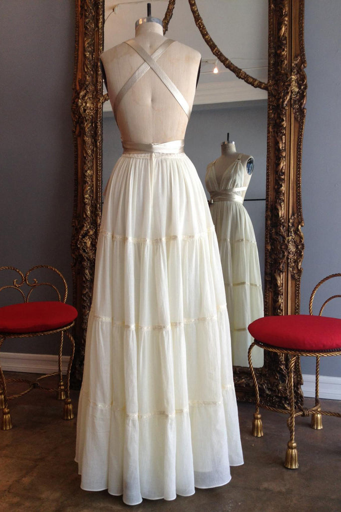 Chic V-Neck Spaghetti Straps Chiffon Criss Cross Long Wedding Dress Prom Dress W1103
