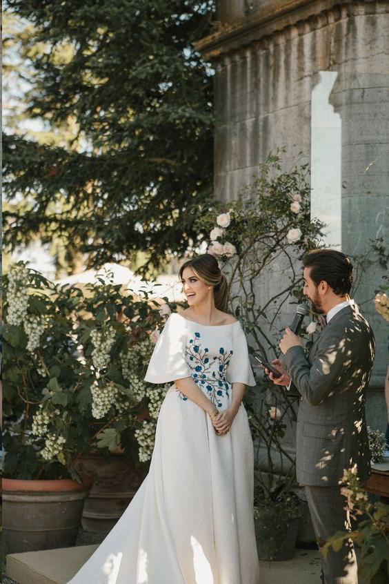 Elegant Ivory Wedding Dresses Bateau Embroidery Romantic Half Sleeve Bridal Gown W1028